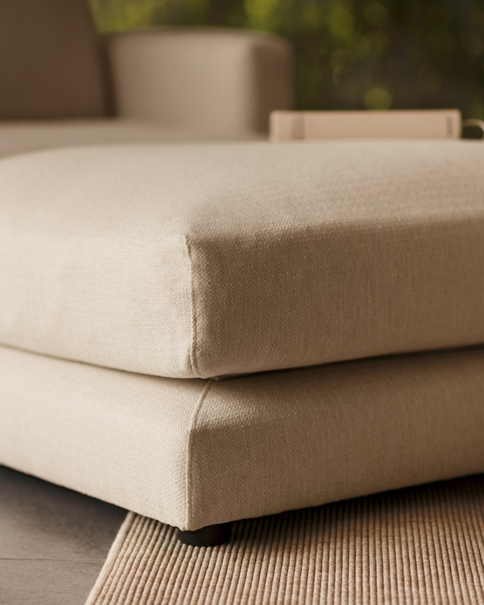 Light gray pouf of 97x78cm