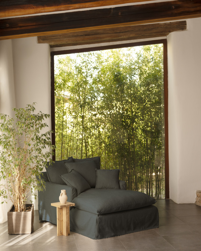 Cover for a blue cotton and linen armchair measuring 115x170cm.