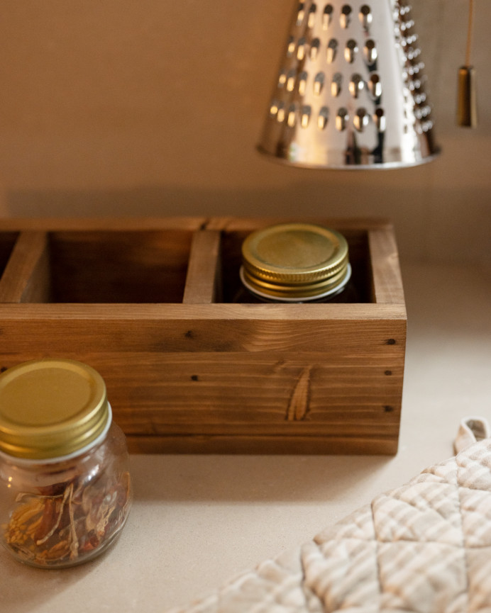 Organizer with four compartments made of solid dark oak wood measuring 10x40cm