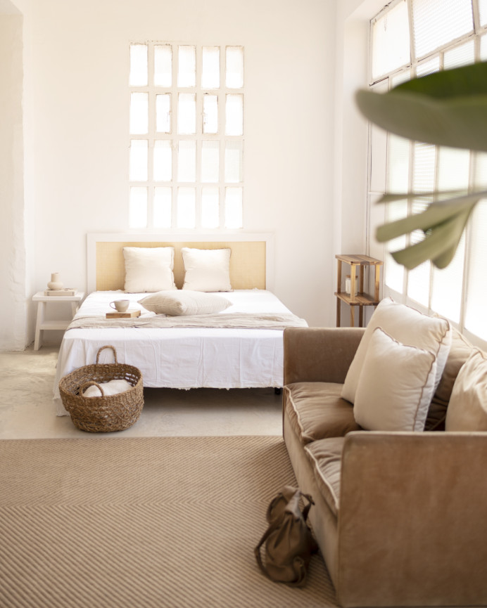 Solid wood headboard in white tone in various sizes.