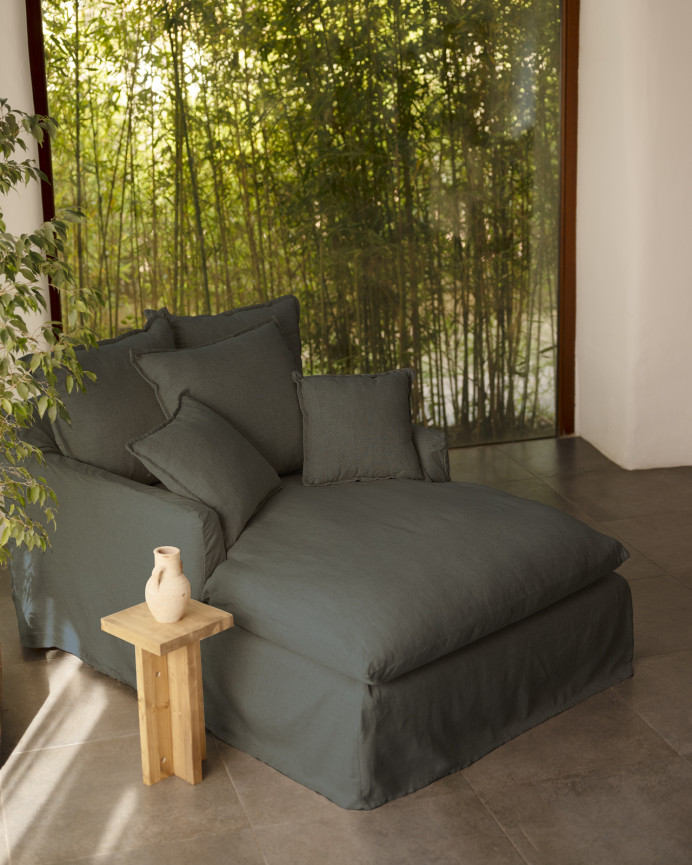 Cover for a blue cotton and linen armchair measuring 115x170cm.