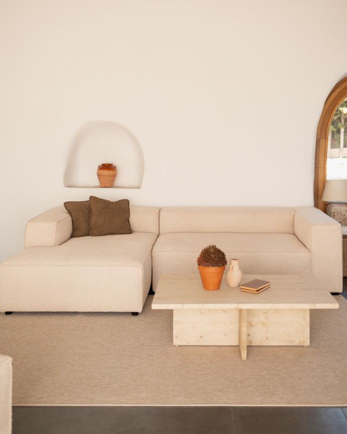 Solid wood coffee table in a natural tone of 120x70cm