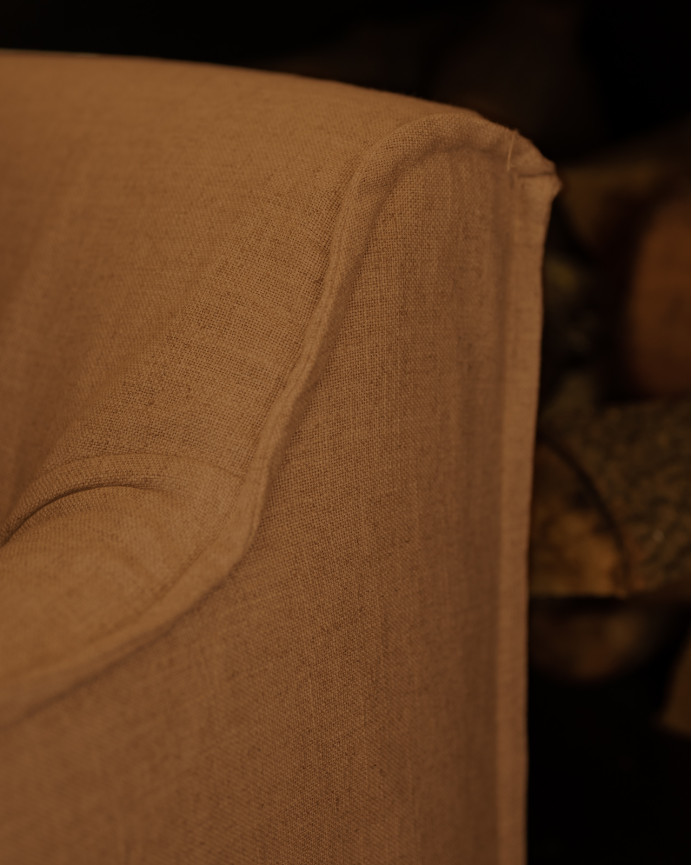 Cotton and linen sofa with detachable terracotta color cover in various sizes.