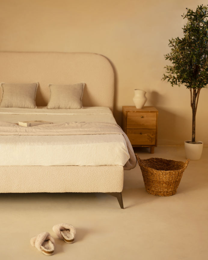Upholstered base in beige bouclé for mattresses of various sizes
