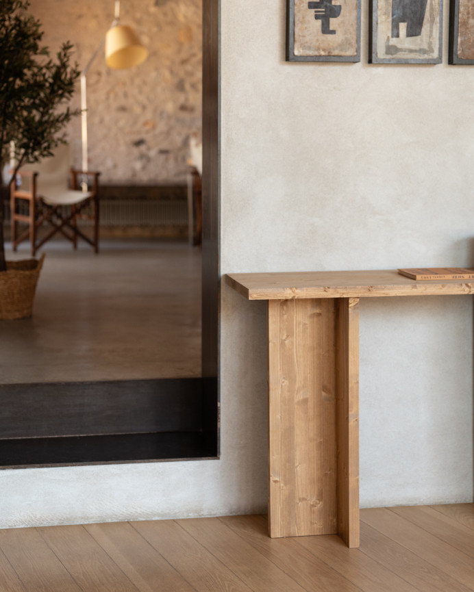Solid wood console table in a medium oak tone measuring 120x80cm.