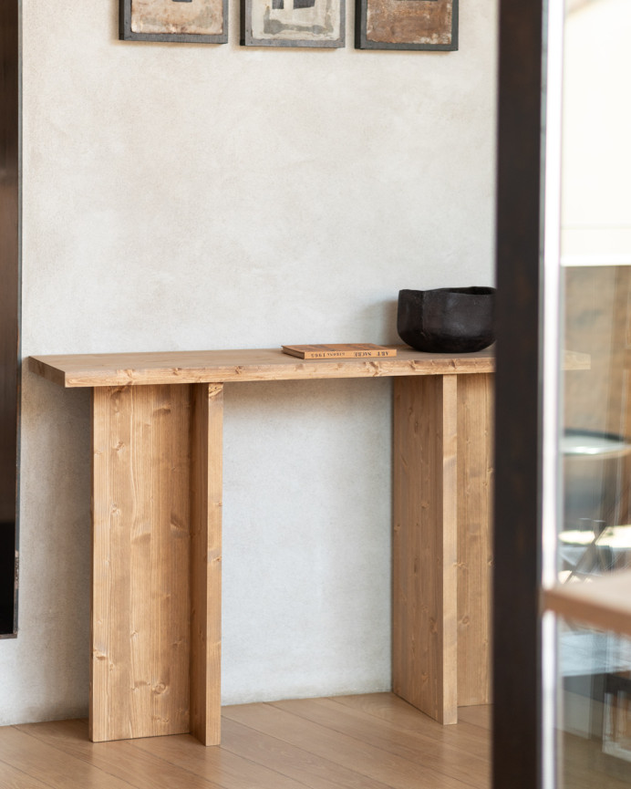 Solid wood console table in a medium oak tone measuring 120x80cm.