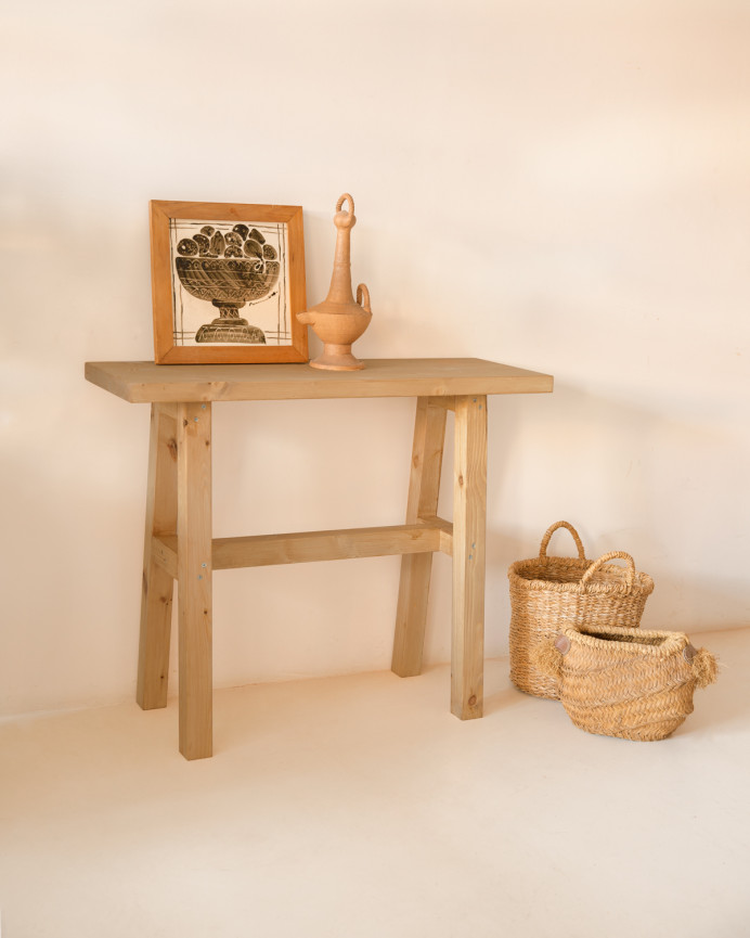 Solid wood console table in medium oak tone measuring 100x80cm.