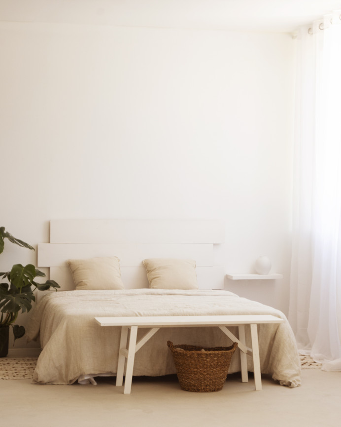 Solid wood floating bedside table in white tone, 45cm.