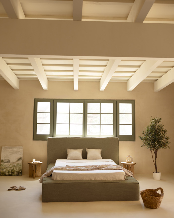 Removable green linen bed cover for mattresses of various sizes.