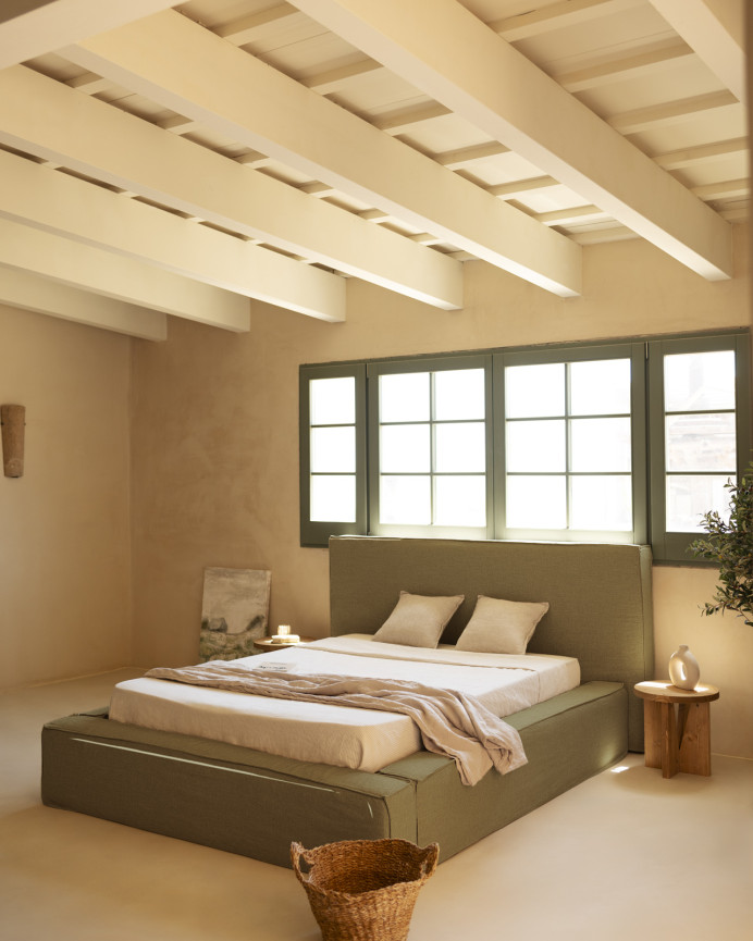Removable green linen bed cover for mattresses of various sizes.