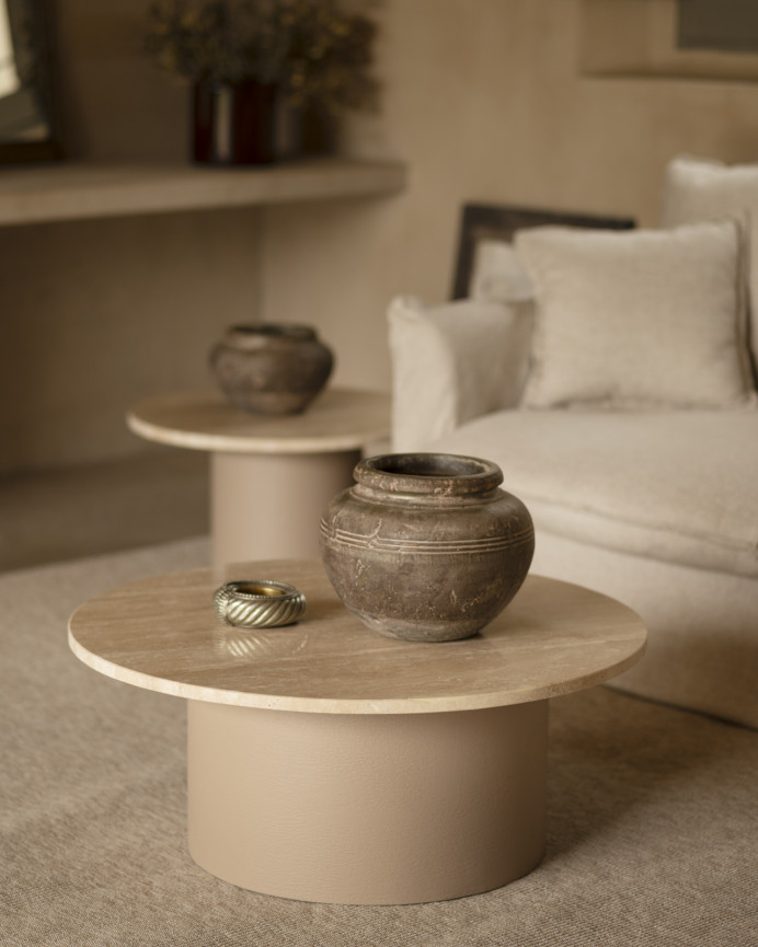 Round travertine marble coffee table with beige micro cement legs, measuring 80x32cm.