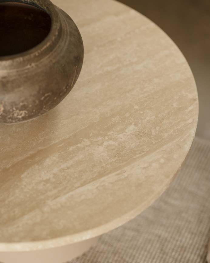 Round travertine marble coffee table with beige micro cement legs, measuring 80x32cm.