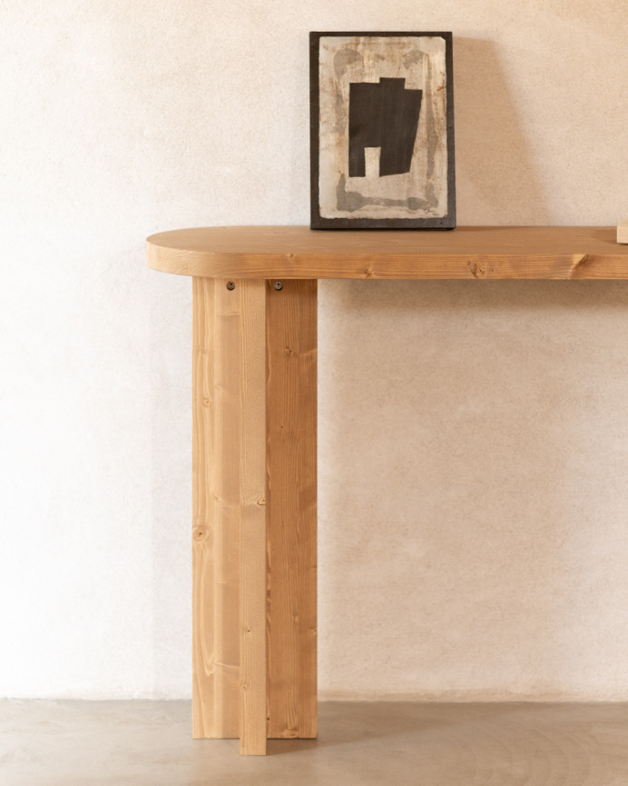 Solid wood console table in a medium oak tone measuring 120x80cm.