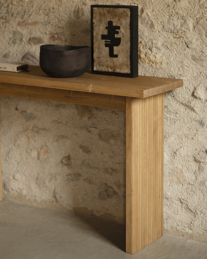 Solid wood console in a medium oak tone measuring 120x80cm