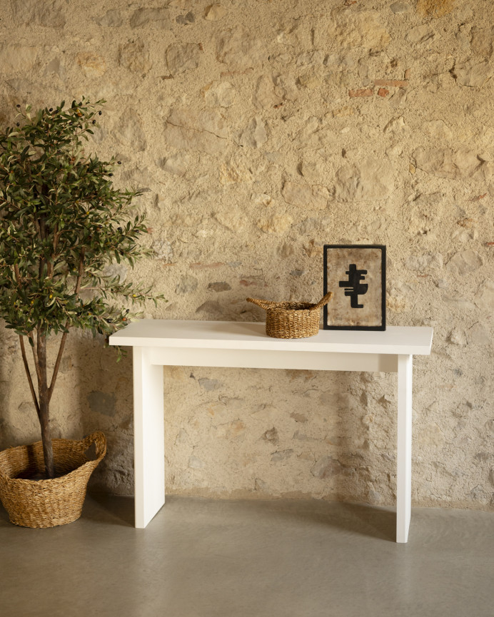 Solid wood console table in white tone, measuring 120x80cm.