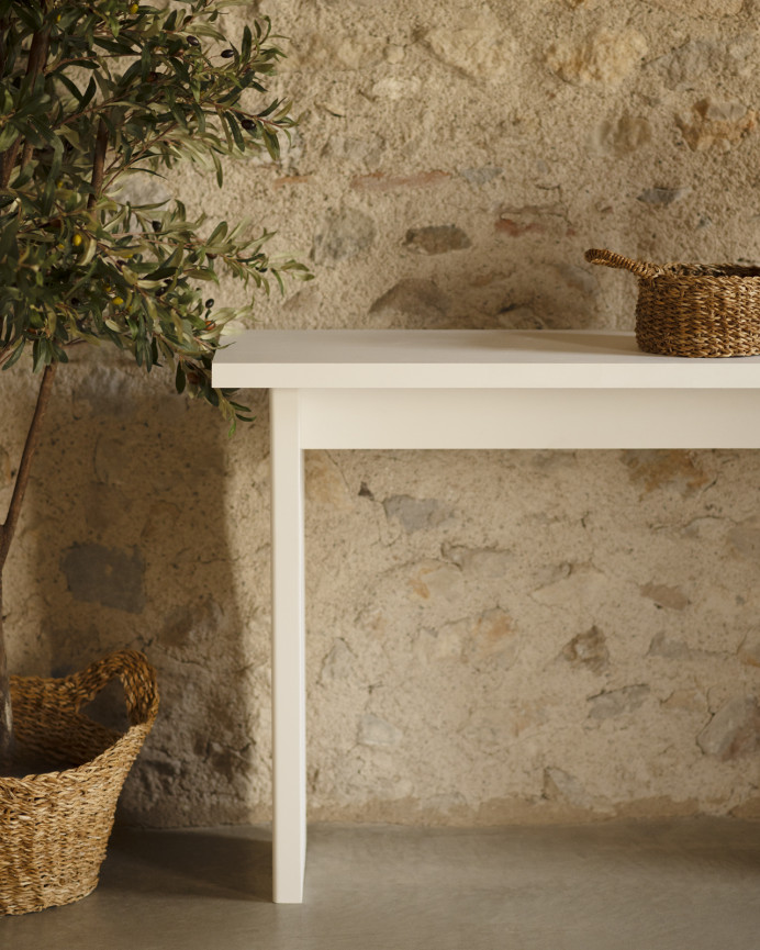 Solid wood console table in white tone, measuring 120x80cm.