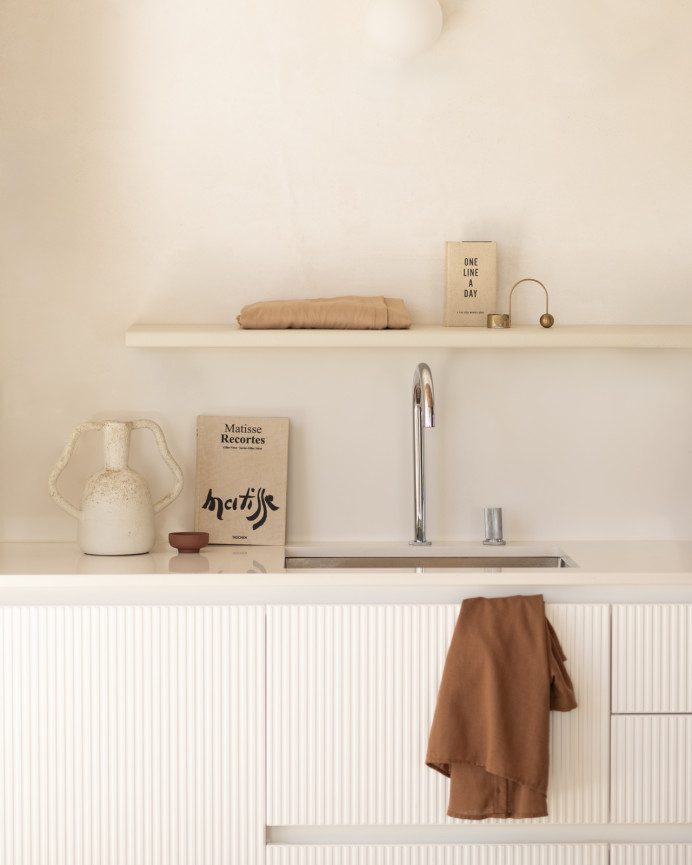 Microcement shelf in various sizes