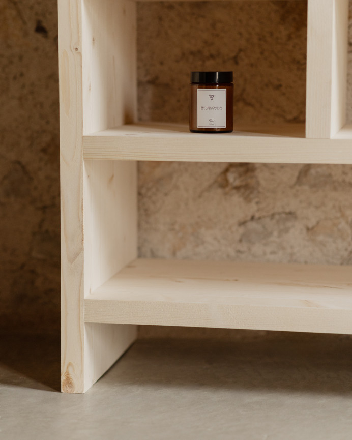 Solid wood shelf in natural tone measuring 80x140cm