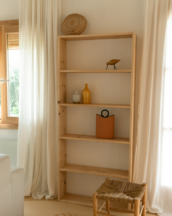 Solid oak wood shelf in medium oak tone with 4 shelves.