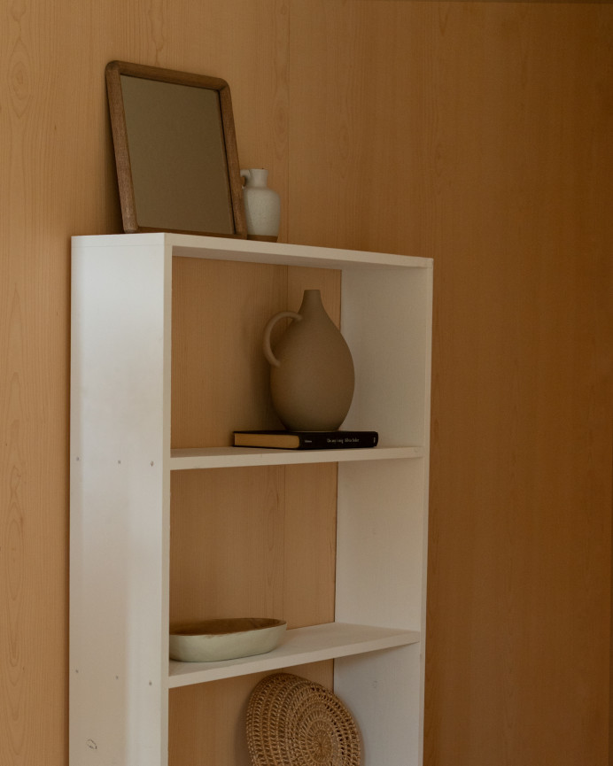 Solid wood shelf in white tone with 3 shelves.