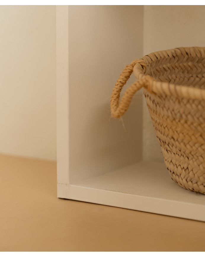 Solid wood shelf in white tone with 1 shelf.