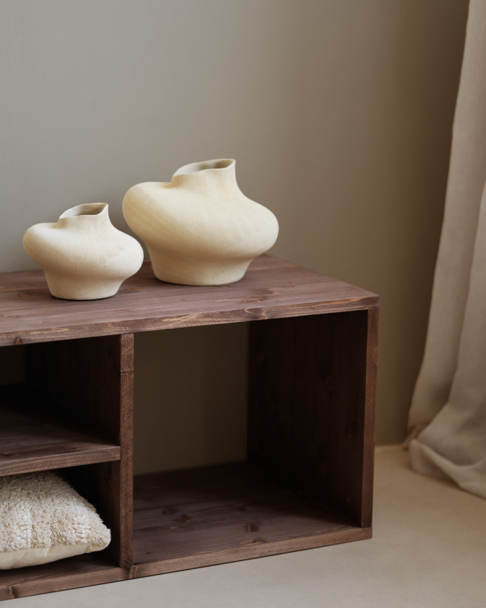 Solid wood TV stand in walnut tone measuring 160x40cm.