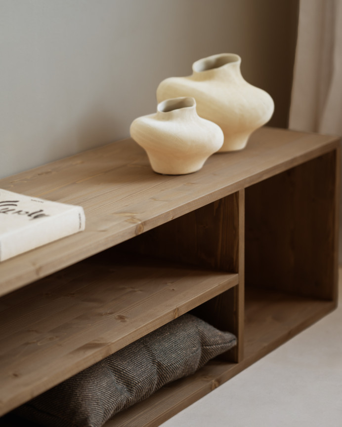 Solid wood TV stand in dark oak tone, 160x40cm.