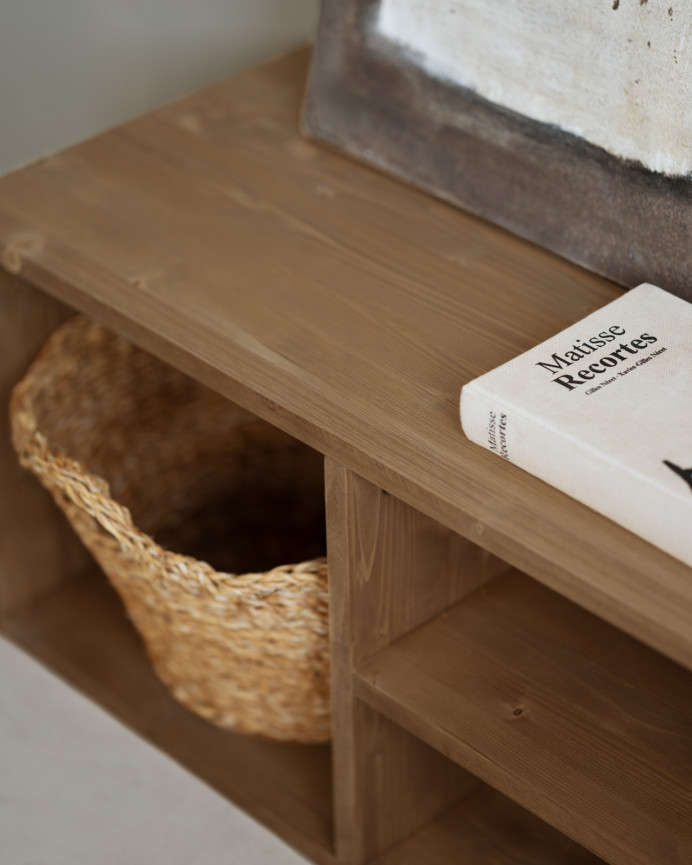 Solid wood TV stand in dark oak tone, 160x40cm.