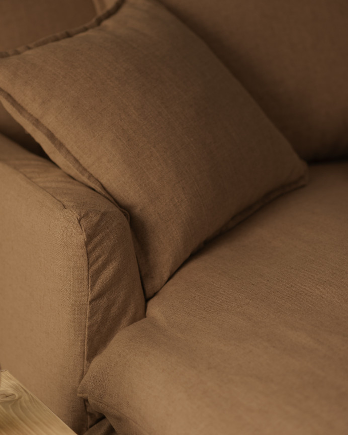 Cotton and linen armchair in terracotta color measuring 115x170cm.