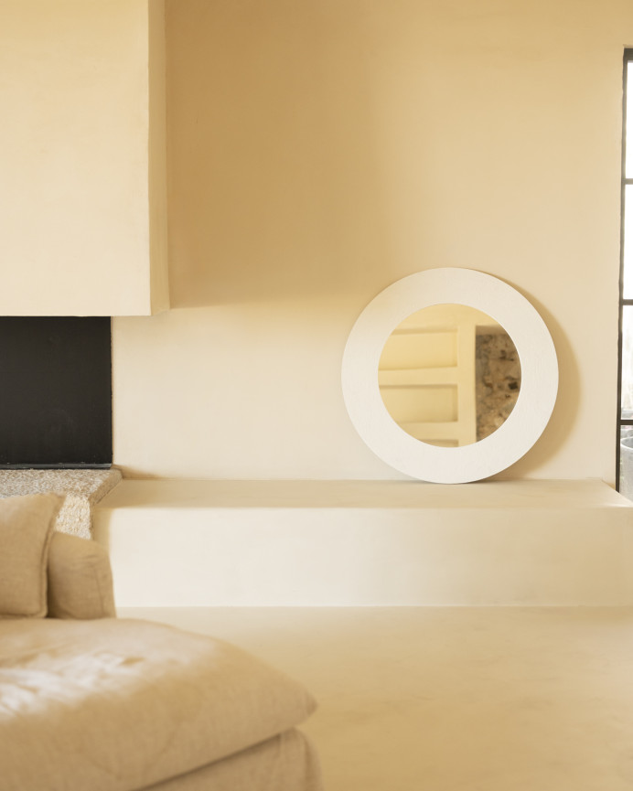 Round microcement mirror with a diameter of 90cm