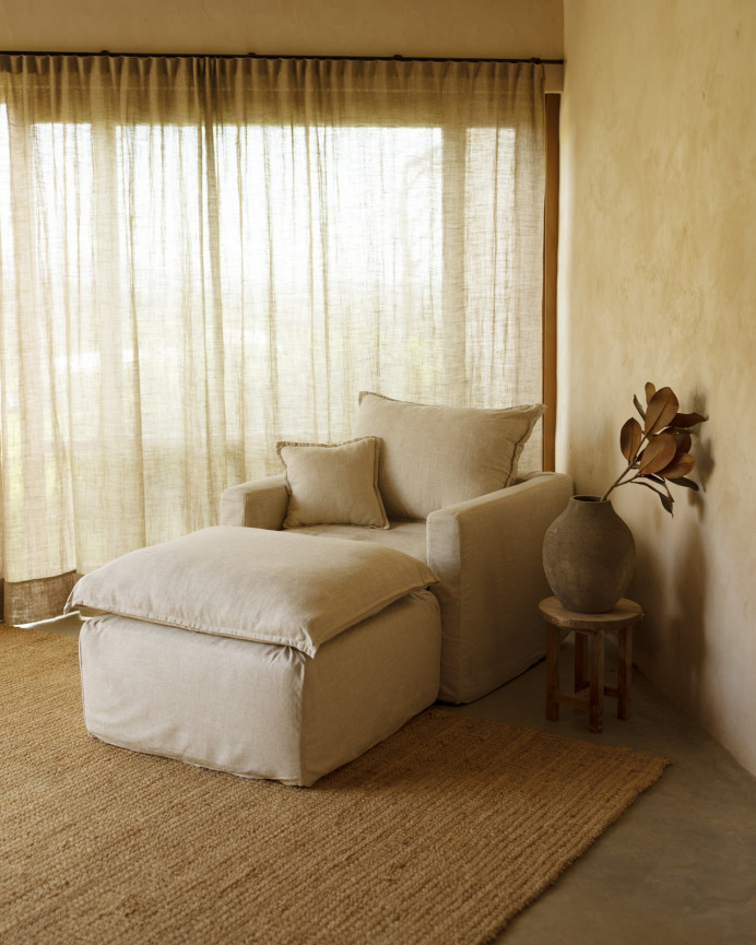 Removable cotton and linen armchair cover in beige tone measuring 109x96cm.