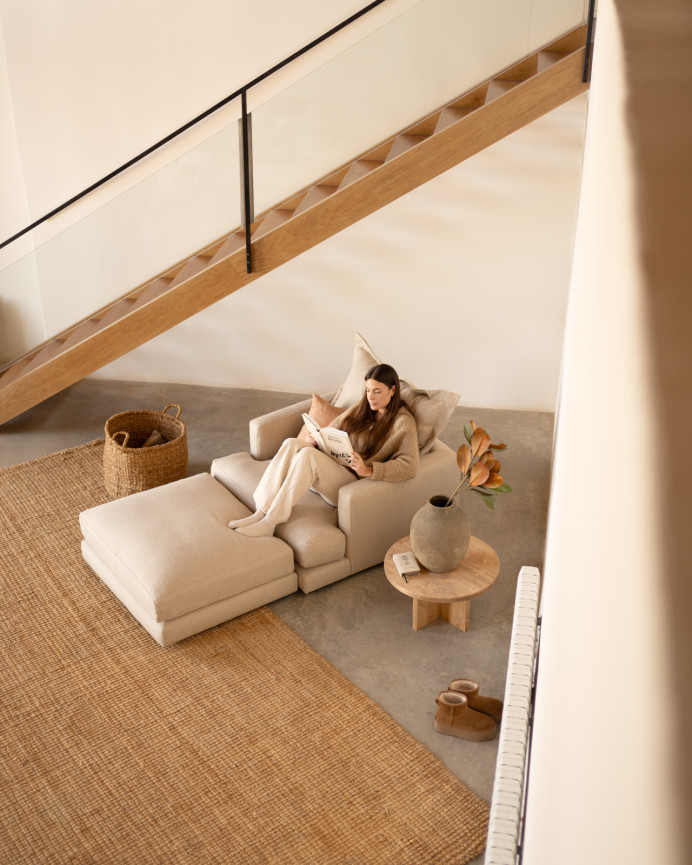 Beige puff tone of 96x80cm.