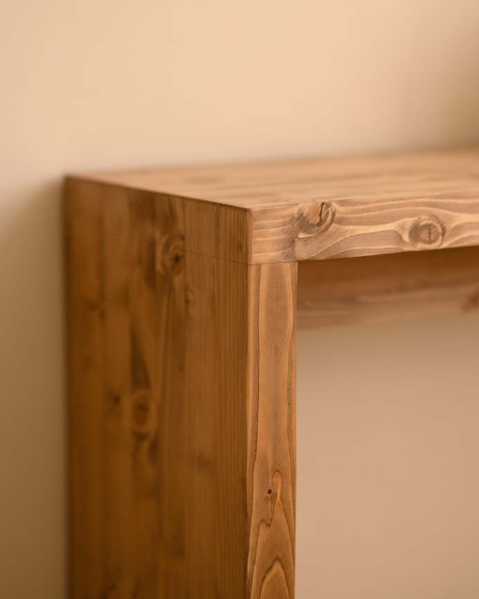 Solid wood console table in dark oak tone measuring 120x80cm.