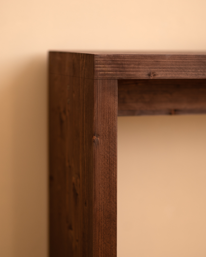 Solid walnut wood console table measuring 120x80cm.