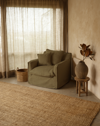 Cotton and linen armchair with removable cover in green shade, measuring 98x90cm.