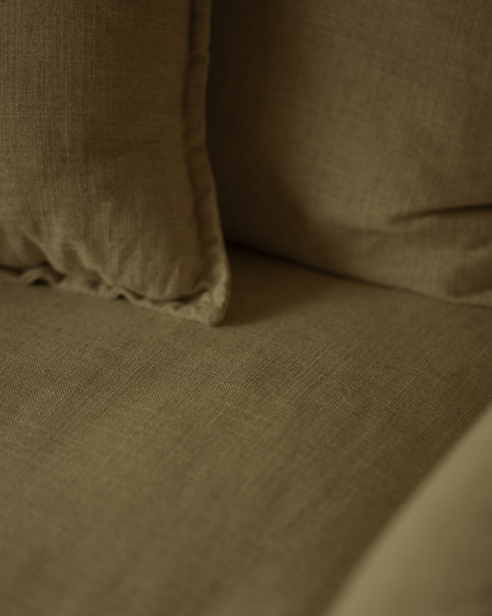Cotton and linen armchair with removable cover in green shade, measuring 98x90cm.