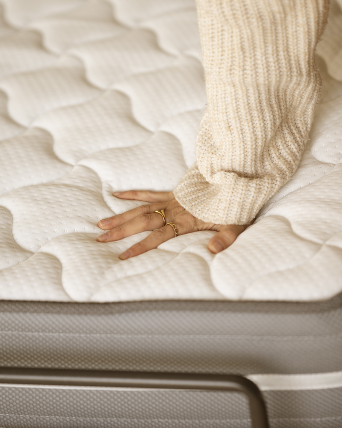 Sofa bed in white cotton and linen, removable cover, 185x95cm.