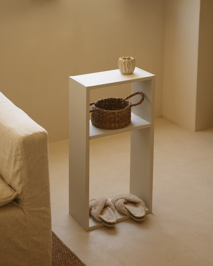 Auxiliary wooden shelf lacquered in beige tone with 1 divider.