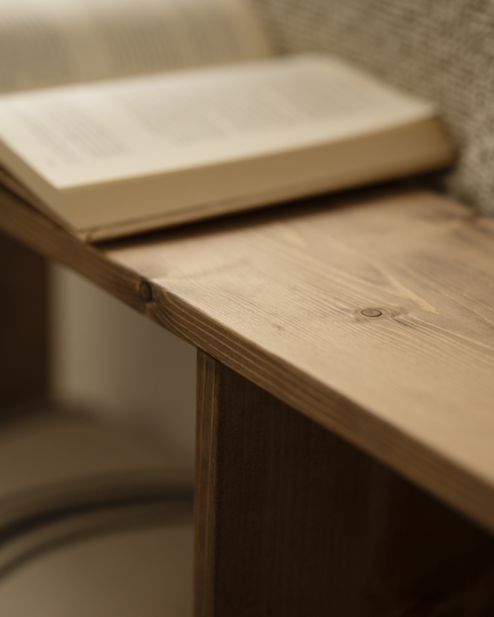 Solid wood auxiliary shelf in dark oak tone with 1 divider