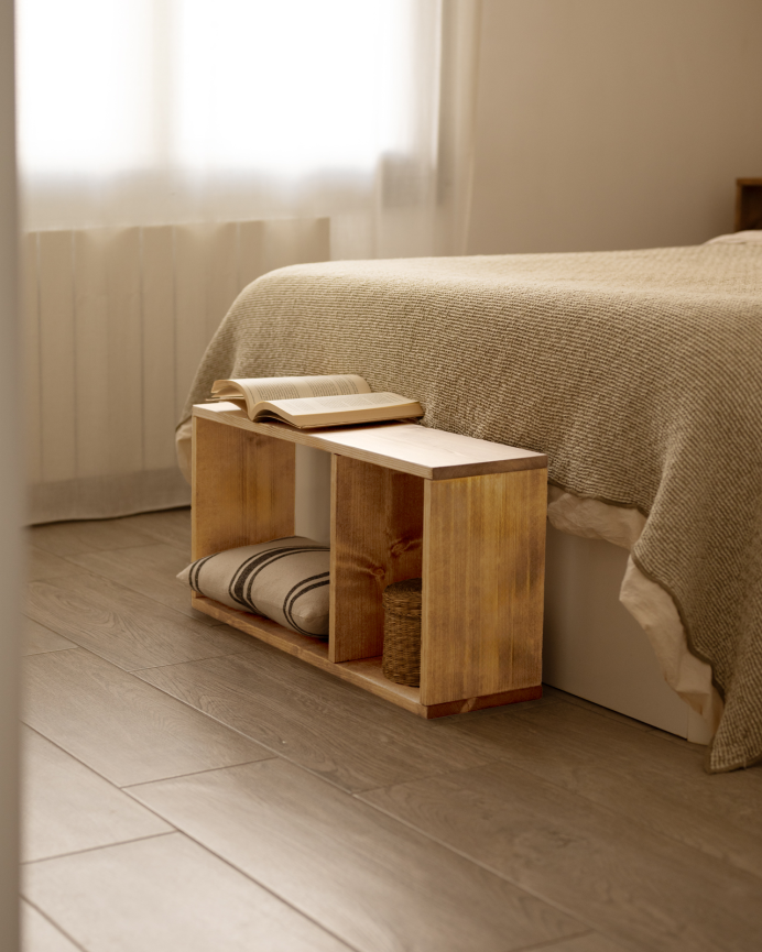 Solid wood auxiliary shelf in medium oak tone with 1 divider