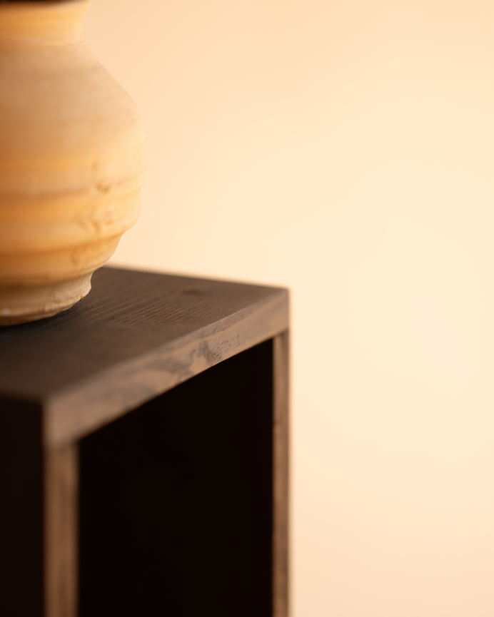 Pack of 2 solid wood black-toned nightstands or auxiliary tables 60x20cm.