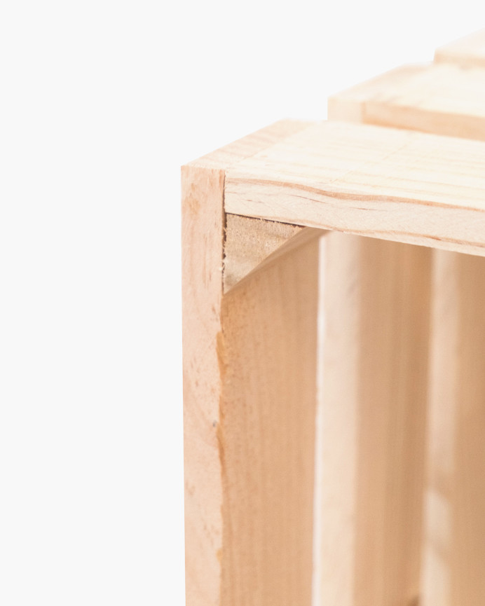 Caja grande de madera maciza en tono natural con Ruedas Vertical 30,5x25,5x49 cm