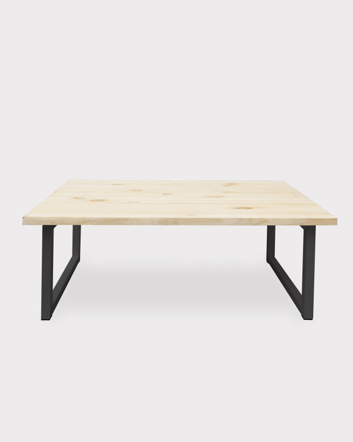 Mesa de centro de madera maciza acabado natural con patas de hierro negras de 40x100cm