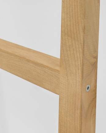 Escalera de madera maciza en tono olivo de 118x41cm