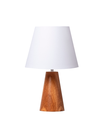 Lámpara de mesa elaborada con base de madera y pantalla textil color blanco.