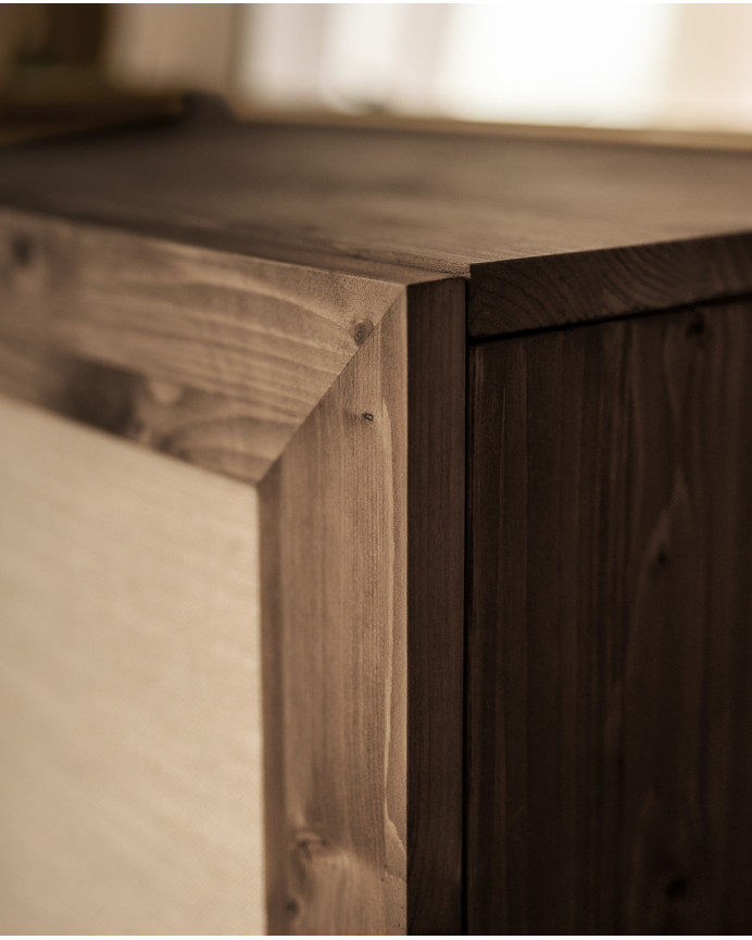 Aparador elaborado con madera de abeto y tejido de lino tono nogal de 100x80