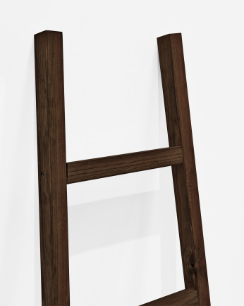 Escalera de madera maciza en tono nogal de 150x50cm