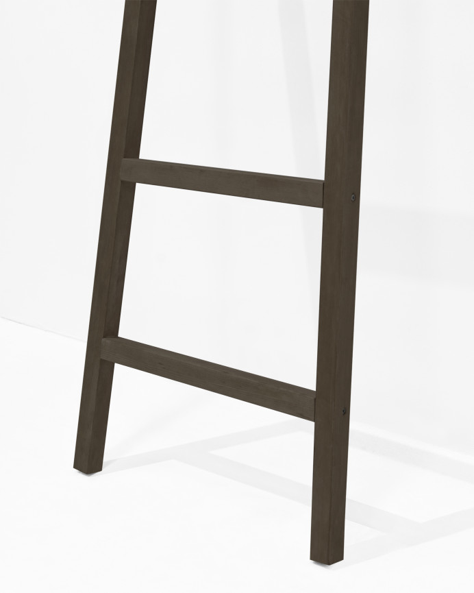 Escalera de madera maciza en tono negro de 150x50cm