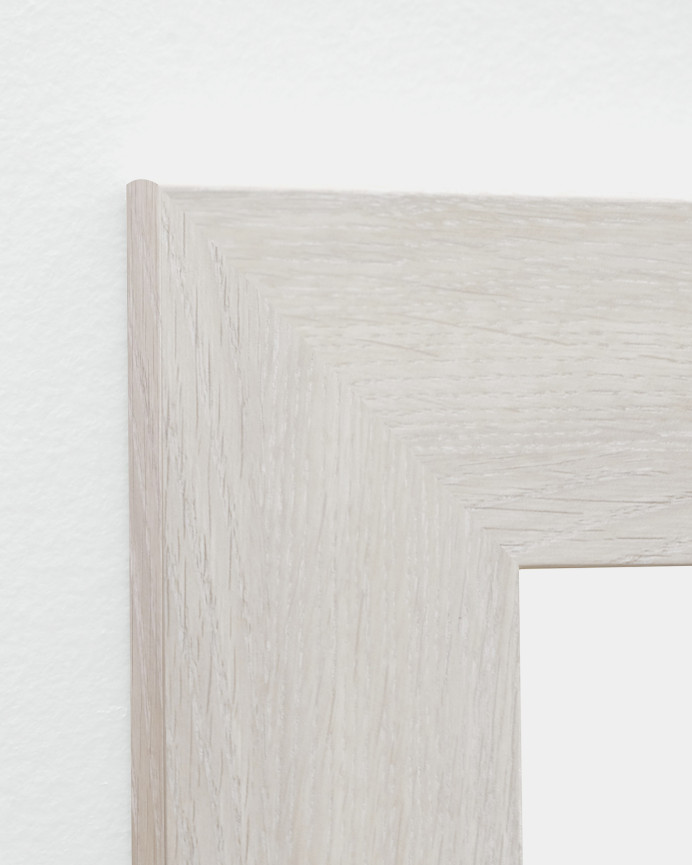Espejo de pared rectangular elaborado con madera color blanco en varias medidas
