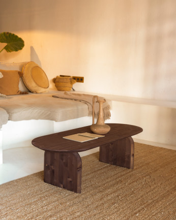 Mesa de centro ovalada de madera maciza en tono nogal de varias medidas